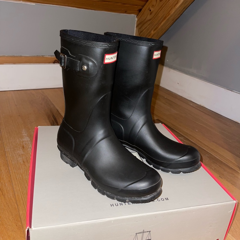AMAZING condition Hunter Boots